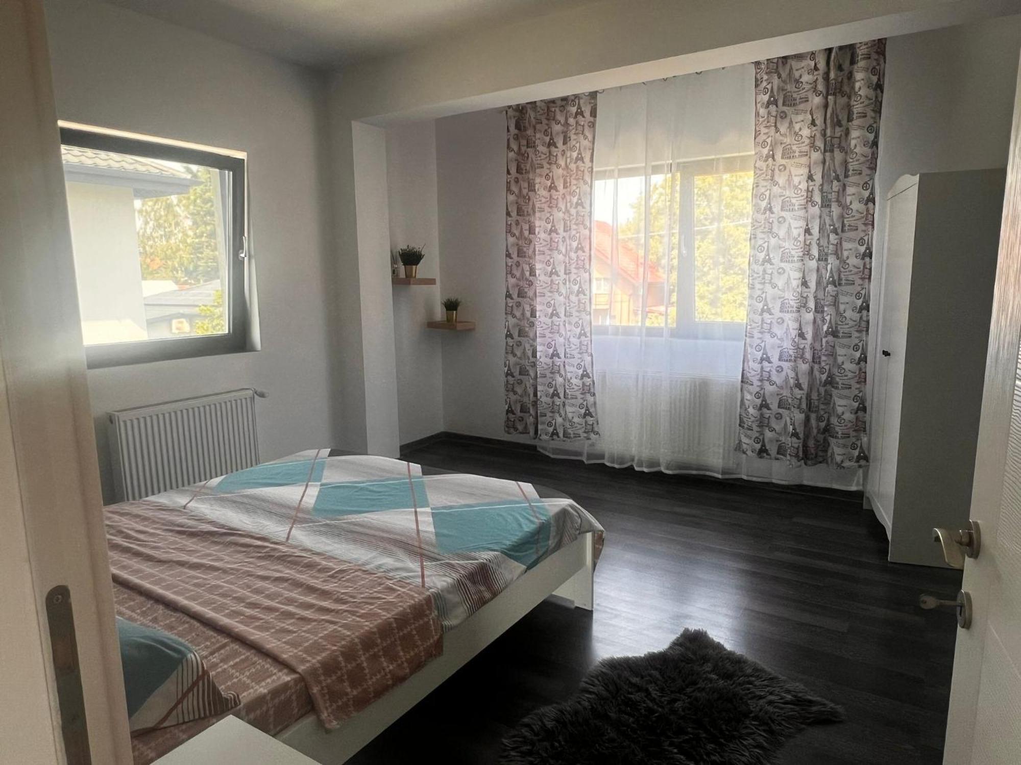Dd Residence Otopeni Buitenkant foto